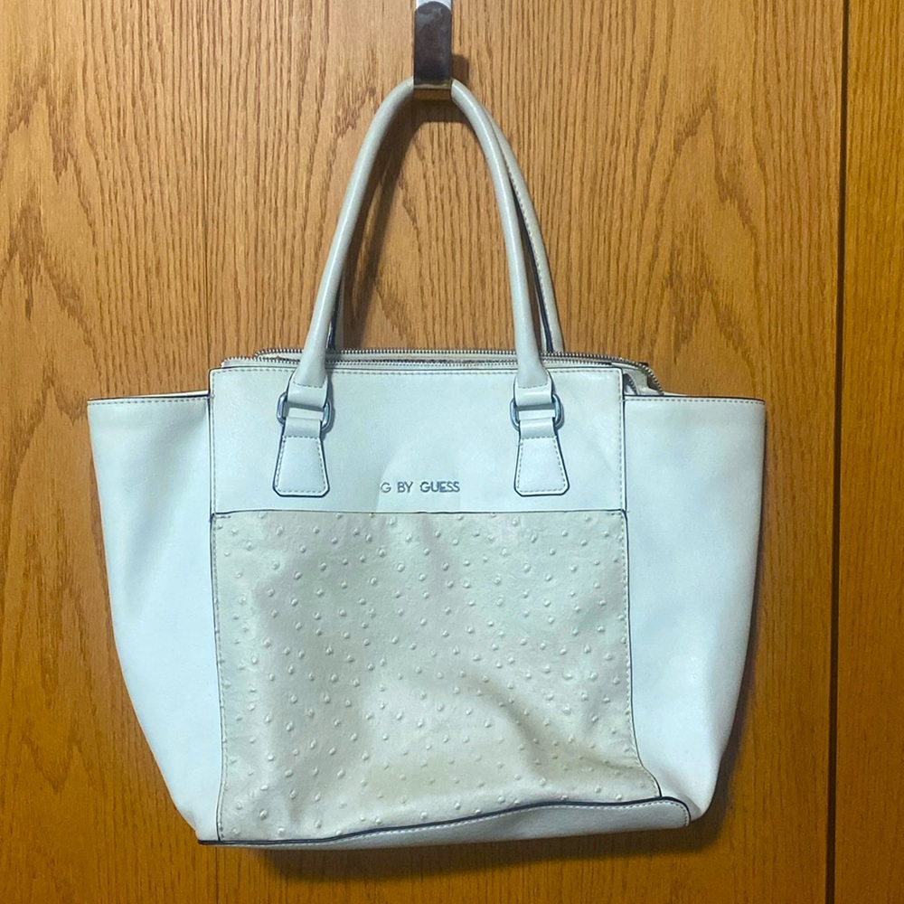 G by Guess white shoulder bag